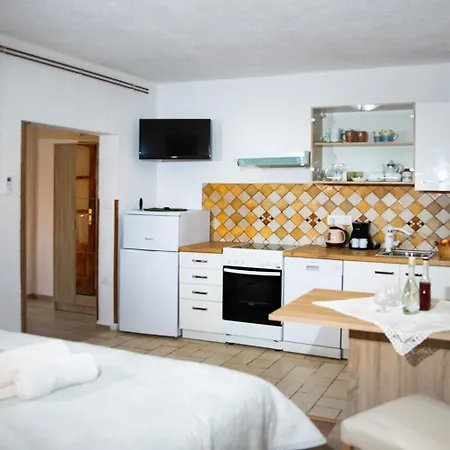 Apartments Faris Kanfanar Exterior photo