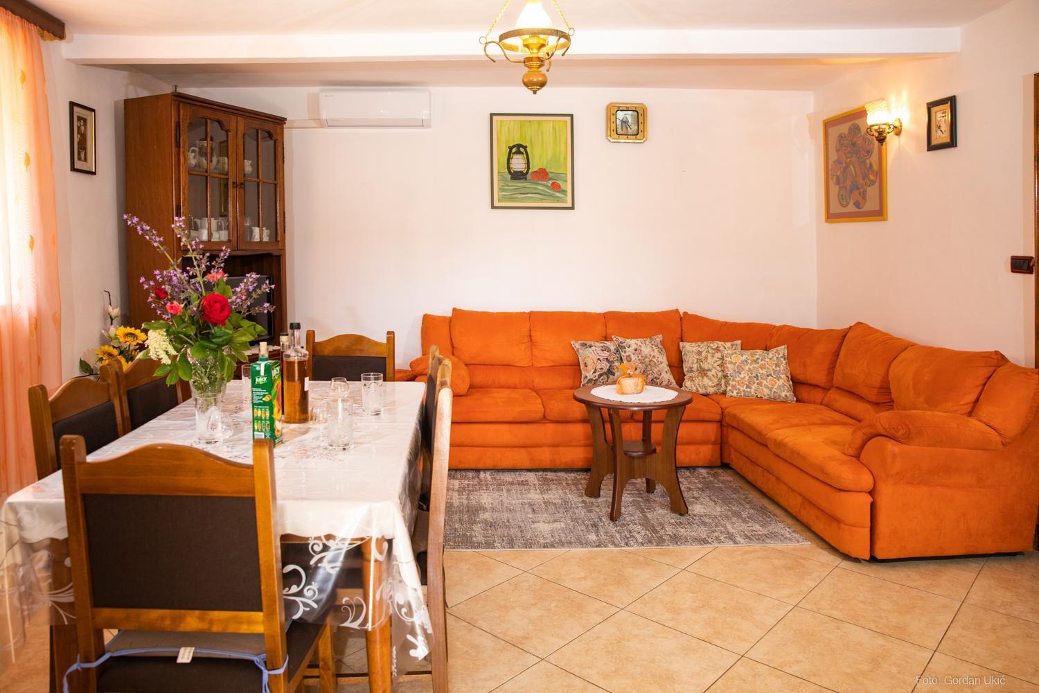 Apartment Faris *