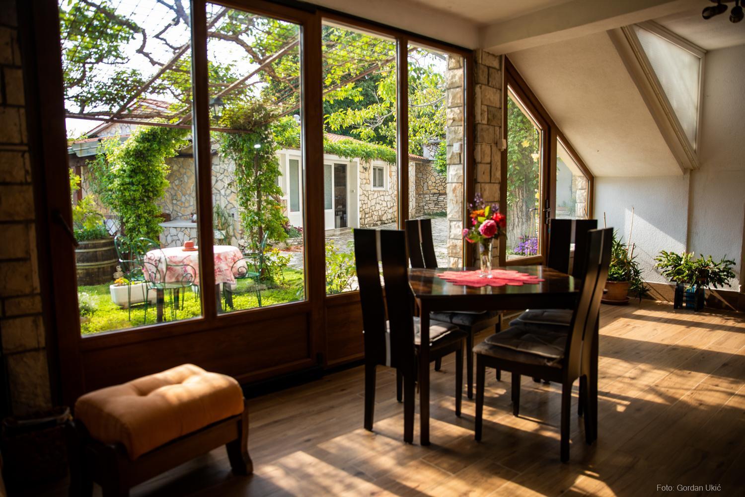 Faris Apartment